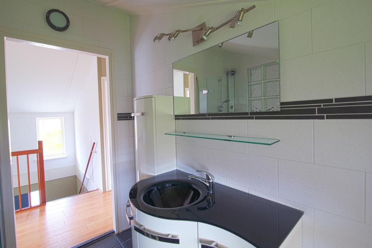 Luxus Familienvilla Mit Jacuzzi & Sauna Tzummarum Екстериор снимка